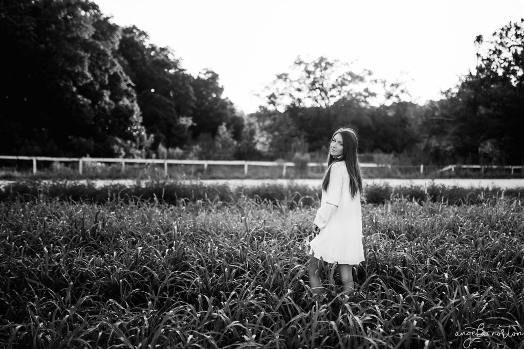 teen-session-farm-angela-norton-photography